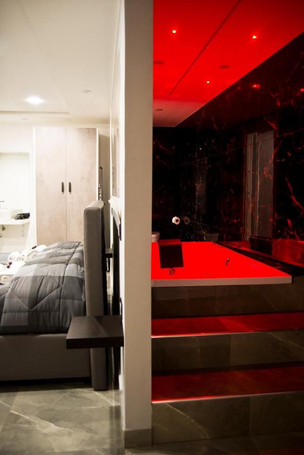 Suite Napoli Sotterranea Con Jacuzzi Экстерьер фото