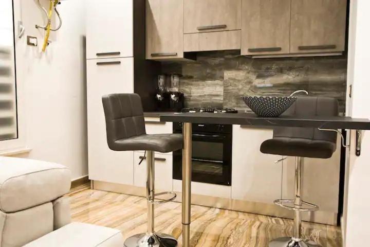 Suite Napoli Sotterranea Con Jacuzzi Экстерьер фото